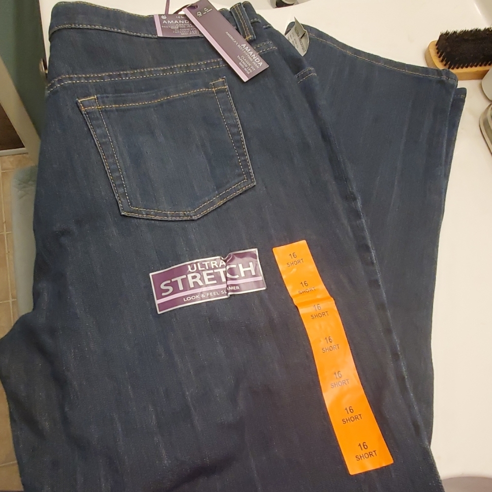 16 Jeans